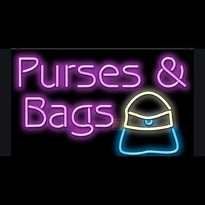 Purses/Bags/Totes/Cases